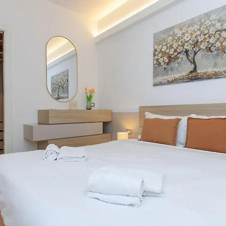 Xenia - 2 In Viale Romagna 22 شقة