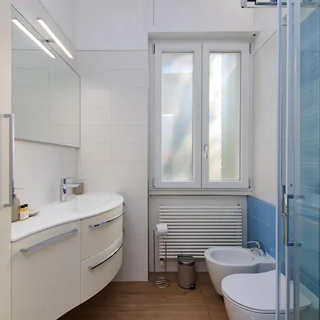 Xenia - 2 In Viale Romagna 22 דירה